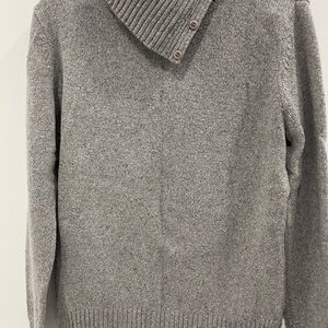 JEANNE PIERRE Gray Turtleneck Sweater
